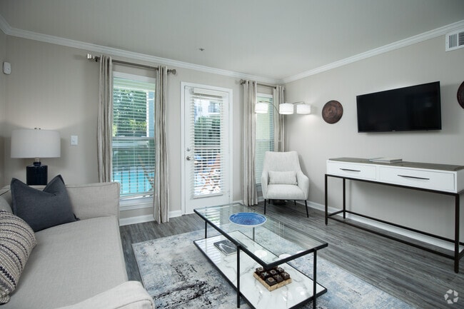 1 BR, 1 BA - 612SF
