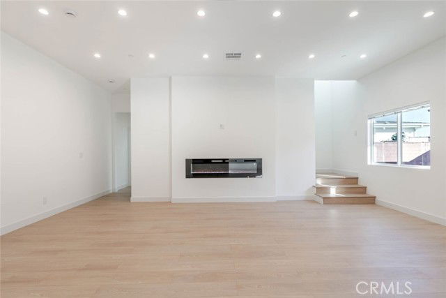 Photo - 6850 1/2 Ranchito Avenue, Los Angeles, CA 91405 - 3 BR 3 BA house