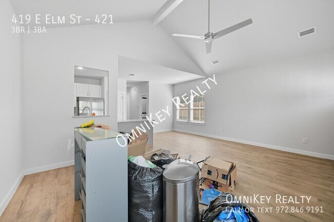 Photo - 419 E Elm St Unit 421