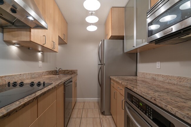 Building Photo - 1101 St Paul St