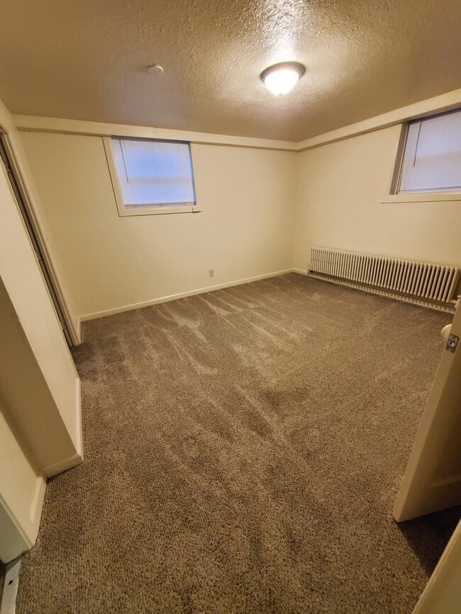 1007 1/2 Burwell St