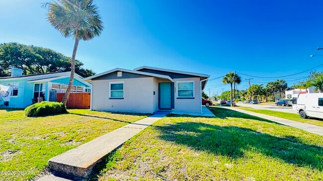 Building Photo - 901 N Peninsula Dr Unit 227 Jessamine Blvd