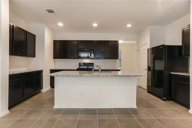 Photo - 2233 Ringstaff Rd