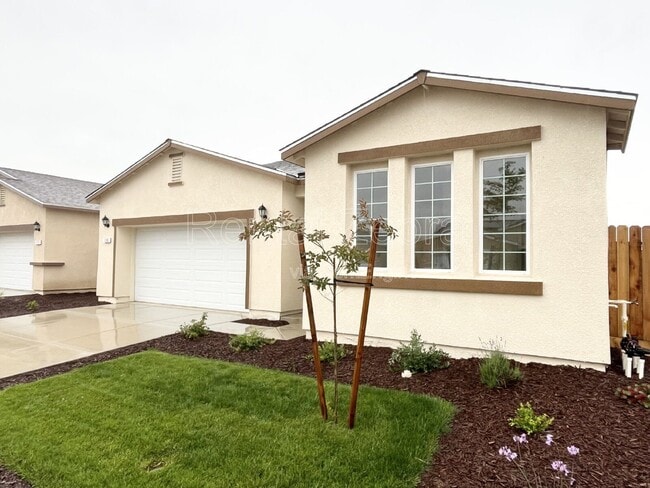 Building Photo - 165 Squaw Vly Dr
