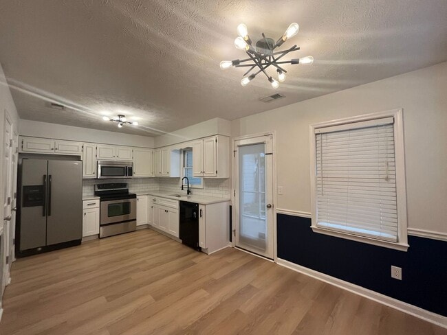 Photo - Your Dream Home is Waiting for You! Yardwo...