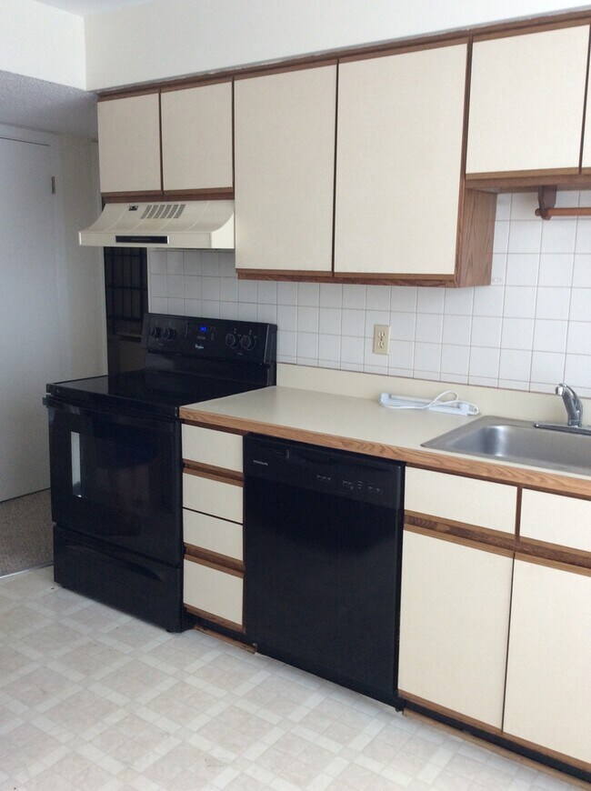Photo - Beautiful Condo Just 3 Blocks from Oceanfront!