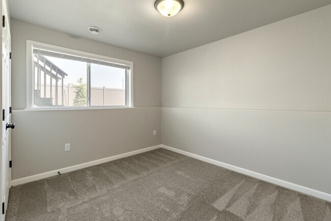 Photo - 213 Divide Dr