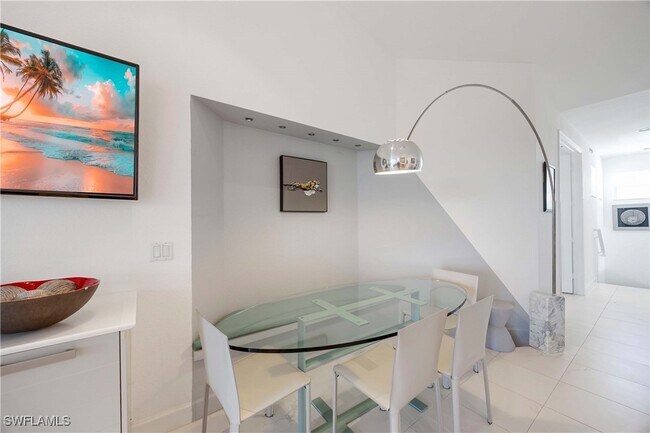 Photo - 4685 Hawks Nest Way Unidad J201 Rental
