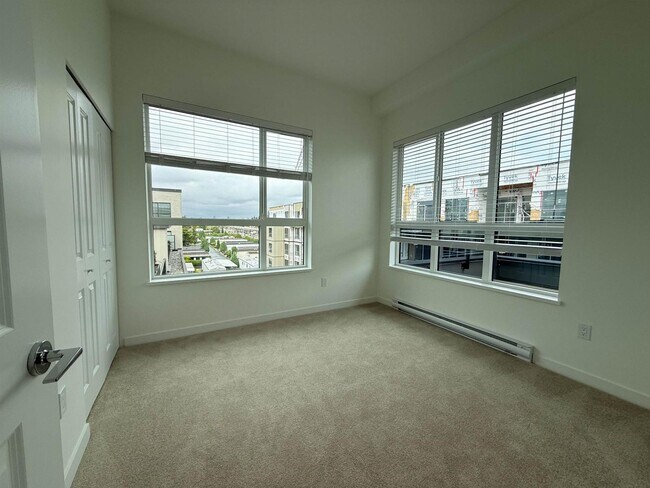 15733-15785 85 Ave Unit 607