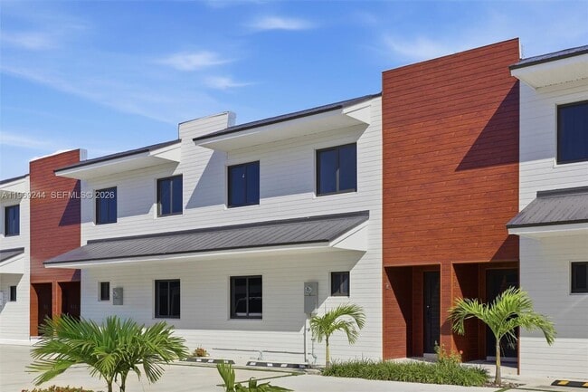 Photo - 936 NW 10th St