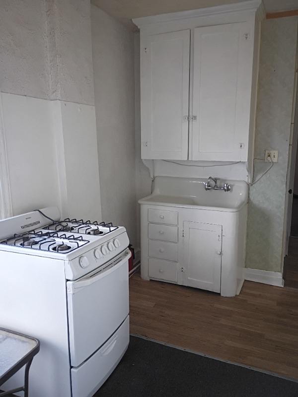 Photo - 230 S 6th St Unit 6