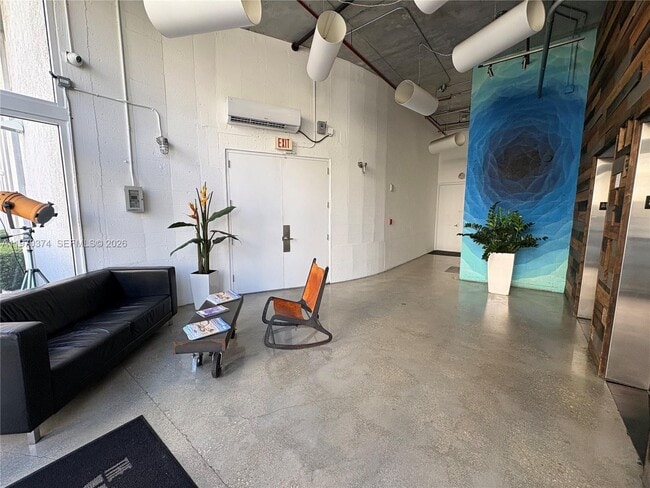 Photo - 444 NE 30th St Unidad 906