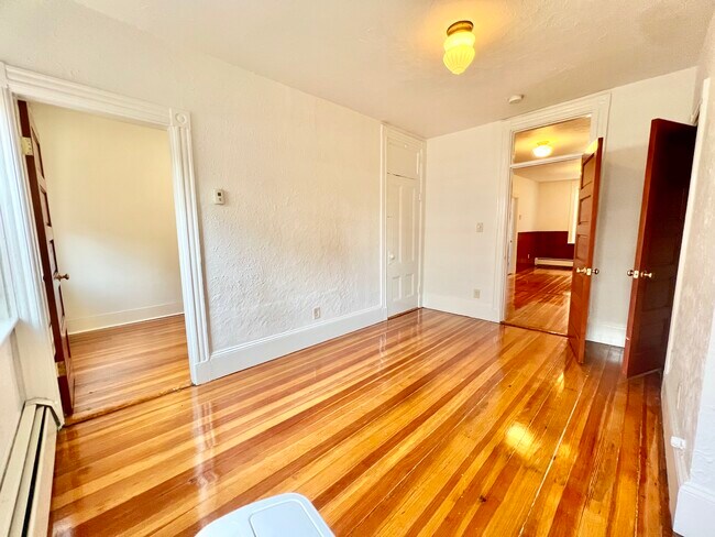 Photo - 9 Thacher Ct Unit 3