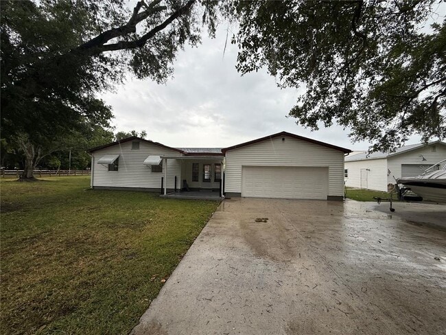 Building Photo - 1800 Demastus Ln