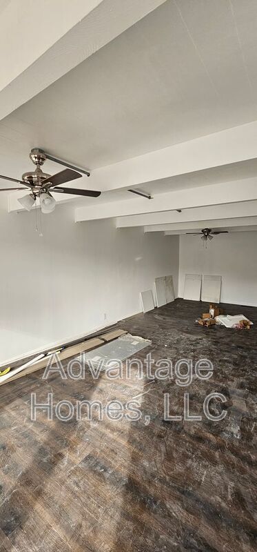 Photo - 911 N 70th Terrace