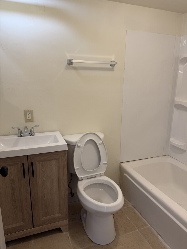 Photo - 617 Short Rd