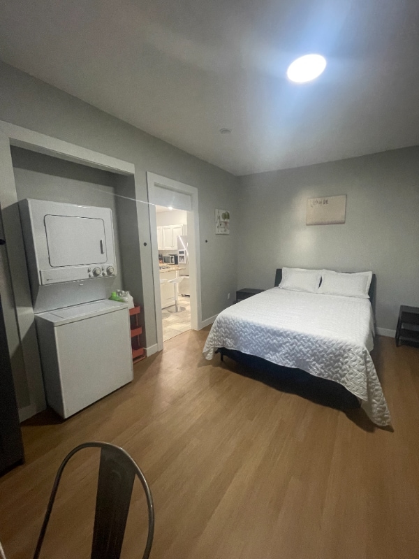4522 E Washington St Unit 6