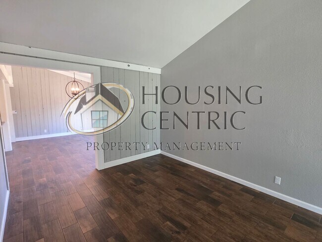Photo - 11075 Erla Ct
