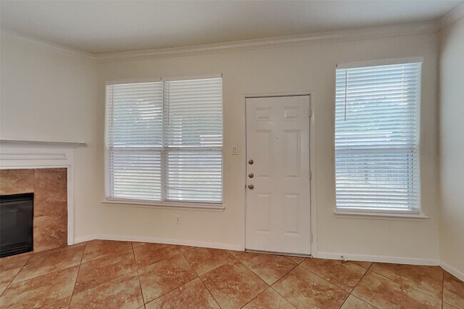 22207 Holly Branch Dr