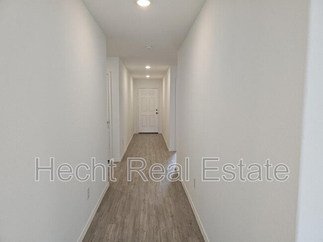 Photo - 1658 Lilyturf Rd