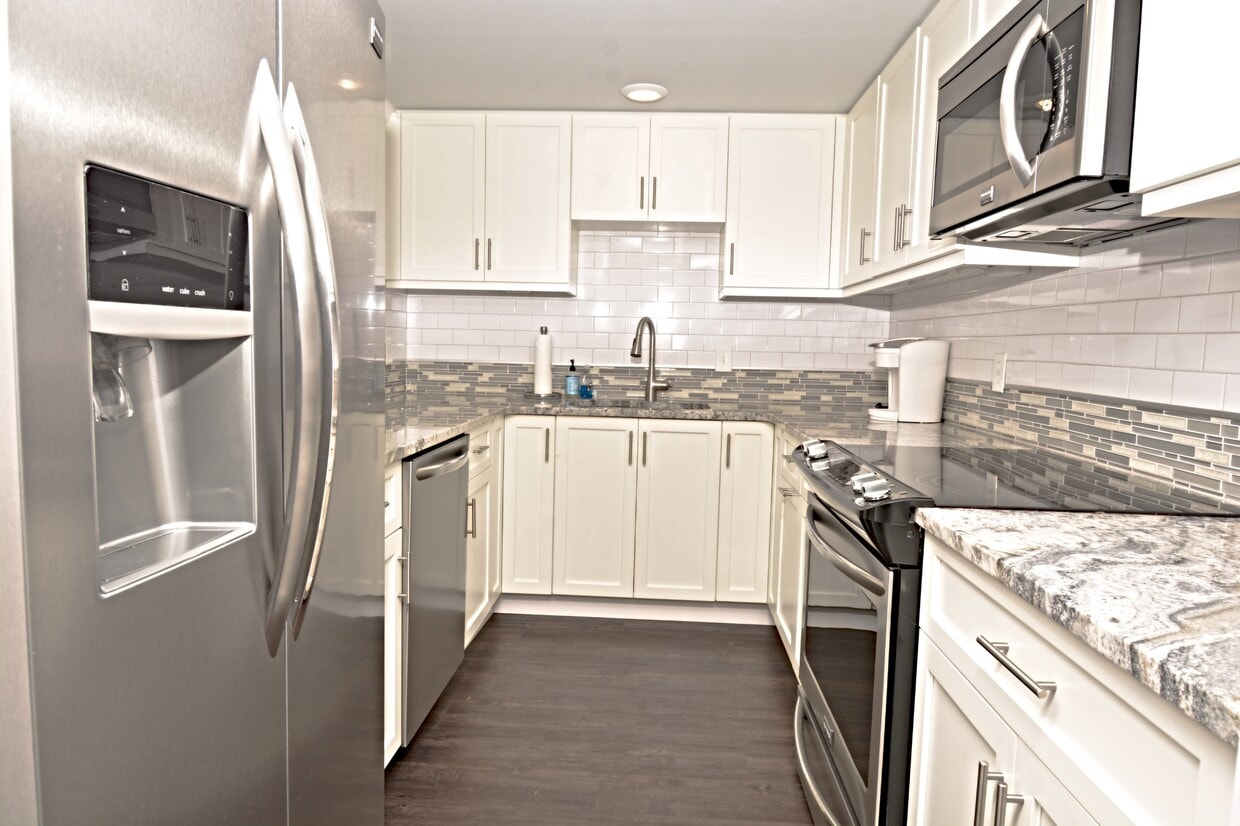 Photo - 3575 Gulf Blvd (St. Pete Beach, FL)
