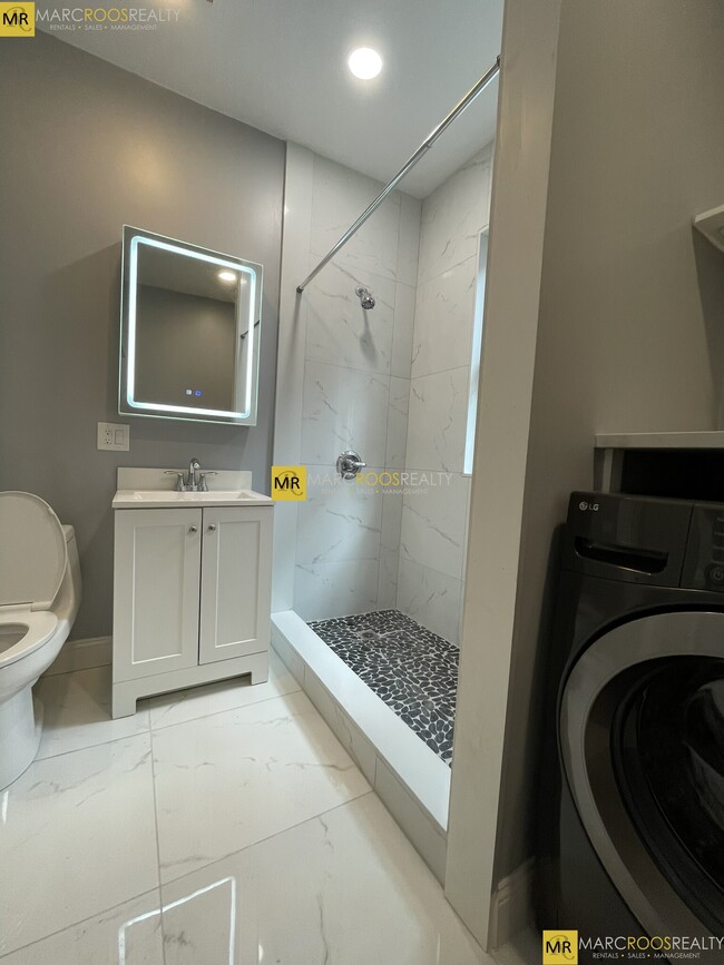 Photo - 507 Green St Unit 2