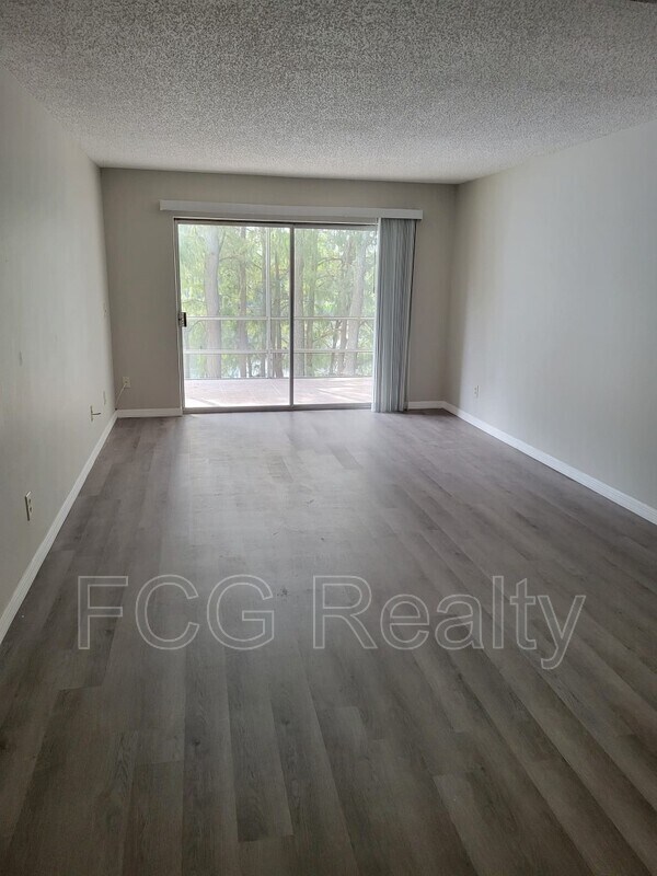 Photo - 4575 S Texas Ave Unidad Apt 307