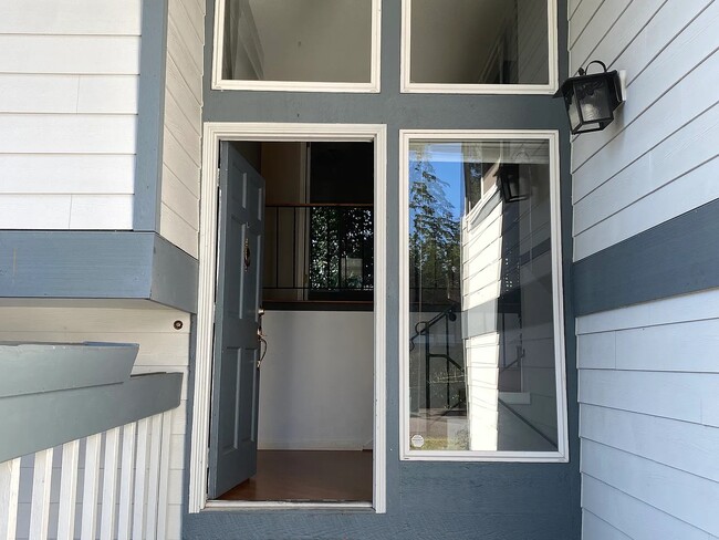 Building Photo - 15930 NE 106th St Rental