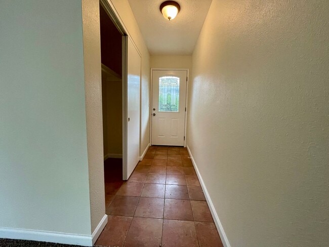 Photo - Gresham Duplex with Private Yard and a Single Car Garage! Gresham Station! Unit 882