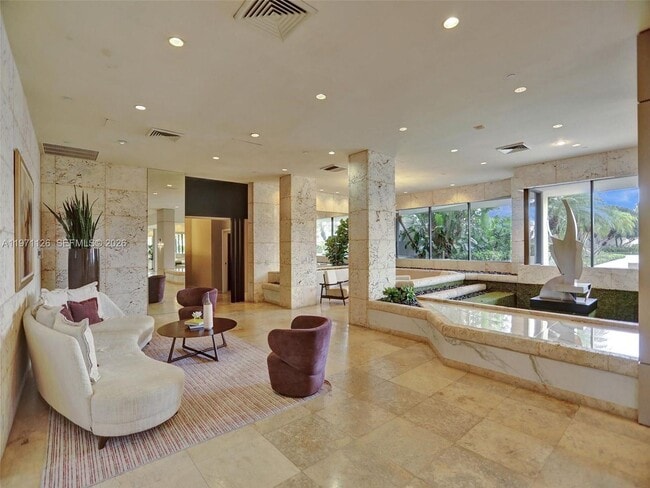 Photo - 1000 W Island Blvd