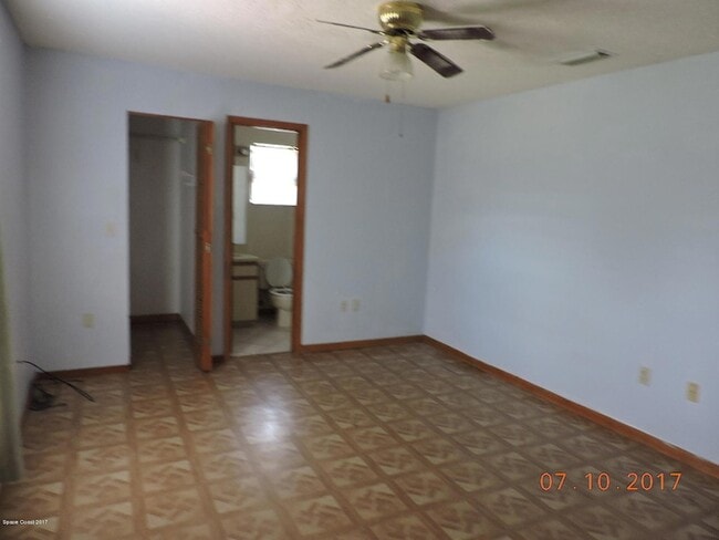 Photo - 272 High Rd NW