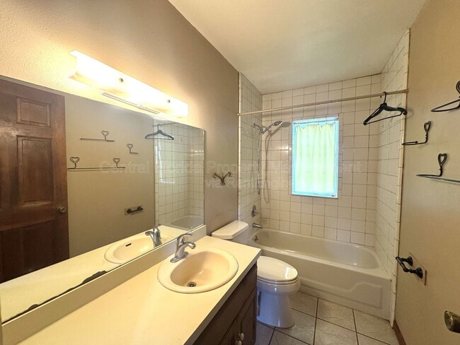 Photo - 1620 Nora Tyson Rd