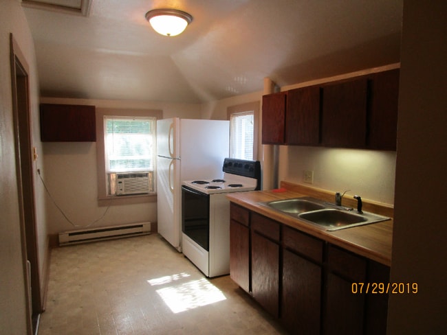 Photo - 529 4th St Apartment Unit Upper