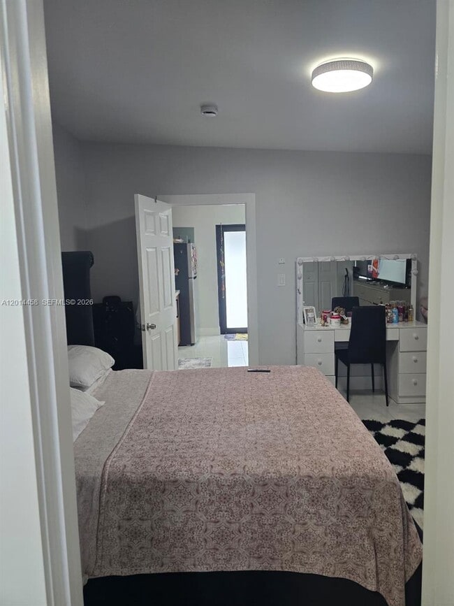 Photo - 801 NW 35th Ave Unit 1