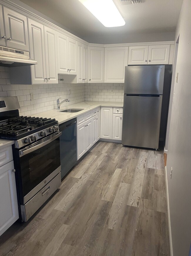 Photo - 62 Anderson Ave Unit 1