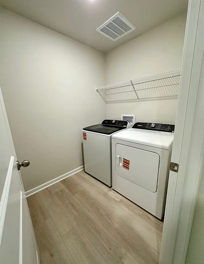 Photo - 612 White Birch Ln