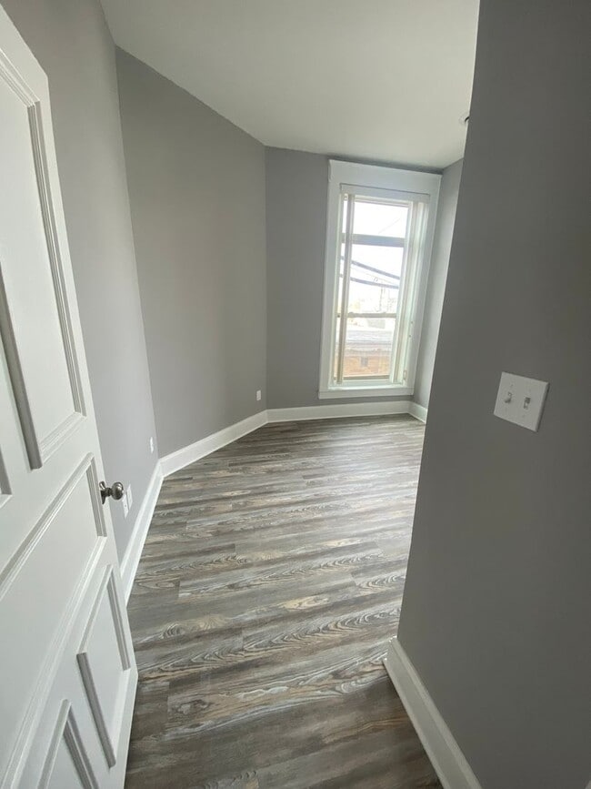 Photo - 2 Bedroom Rental in Emmaus! Unit 202 WHITE 22
