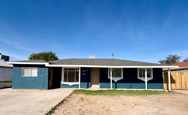 Building Photo - 3 Bedroom Gem with large bonus room and RV gate! No HOA