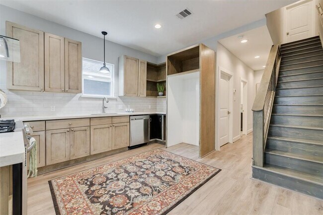 Photo - 1209 Summer St