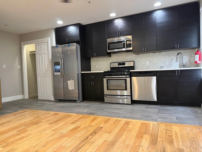 Photo - 73-75-75 Ferry St Unit 7