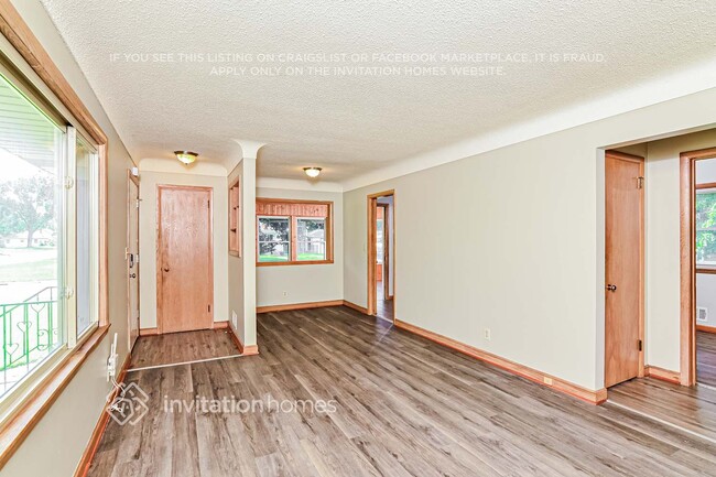 Photo - 5801 N Irving Ave