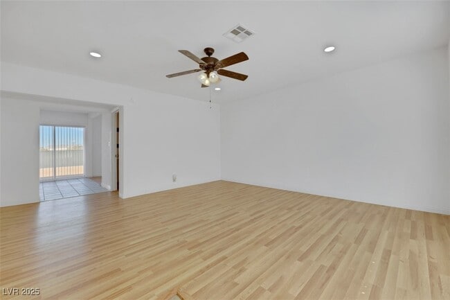 Photo - 11 California Way