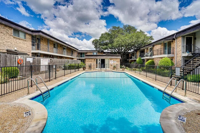 Photo - 10228 Regal Oaks Dr Unit ID1386255P