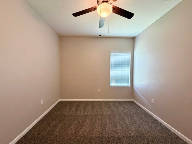 Photo - 1136 Roberta Rd