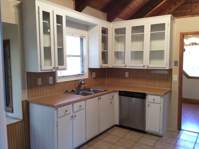 Photo - 4944 Tremont Dr NE