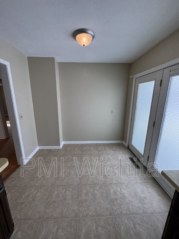 Photo - 3439 S Walnut St