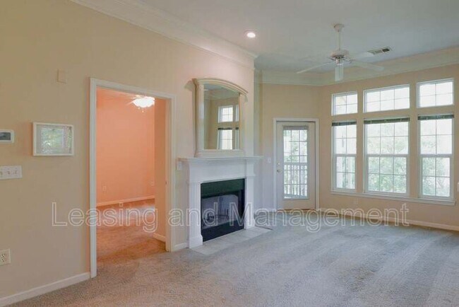 Photo - 1035 Telfair Way