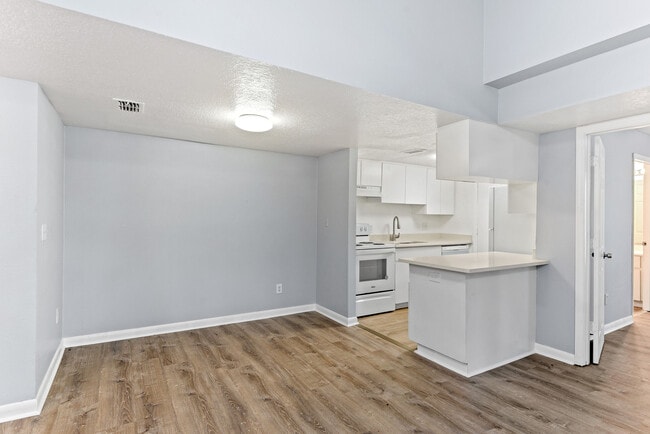 Columbia Park Apartments