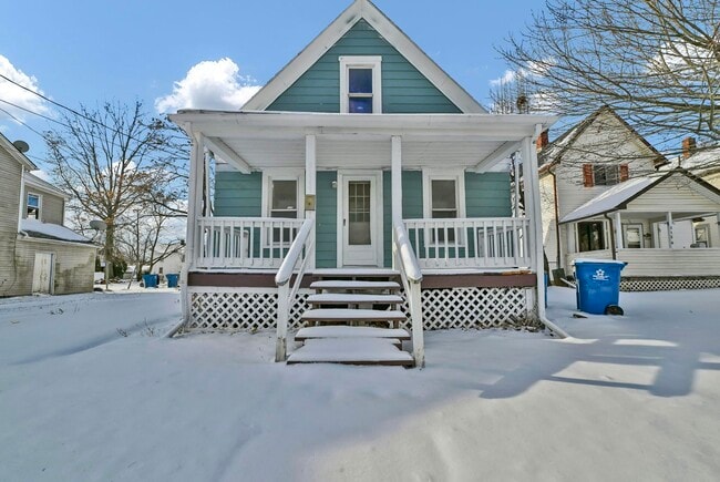 Building Photo - 3132 Elyria Ave