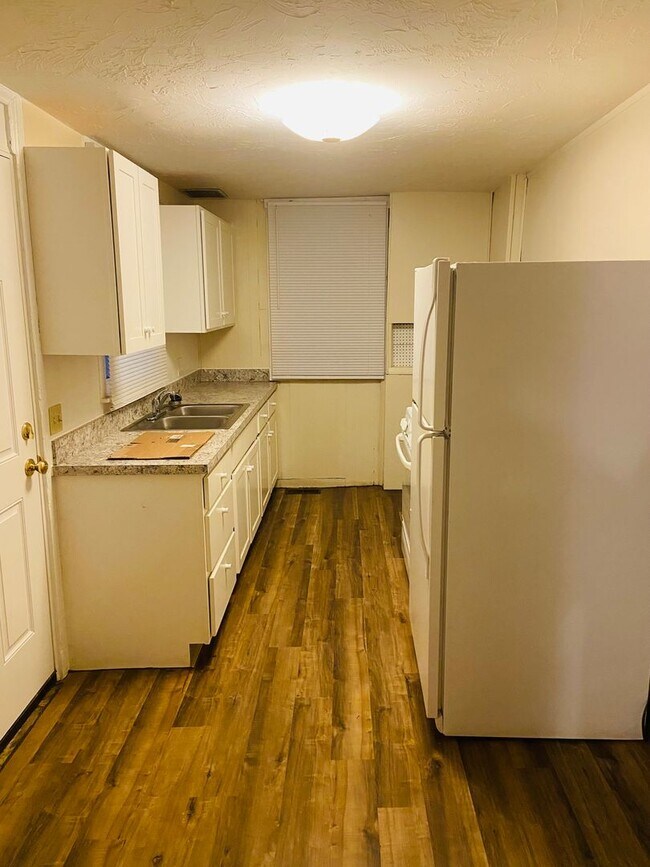 Photo - 3 Bedroom House, Garage-York City SD